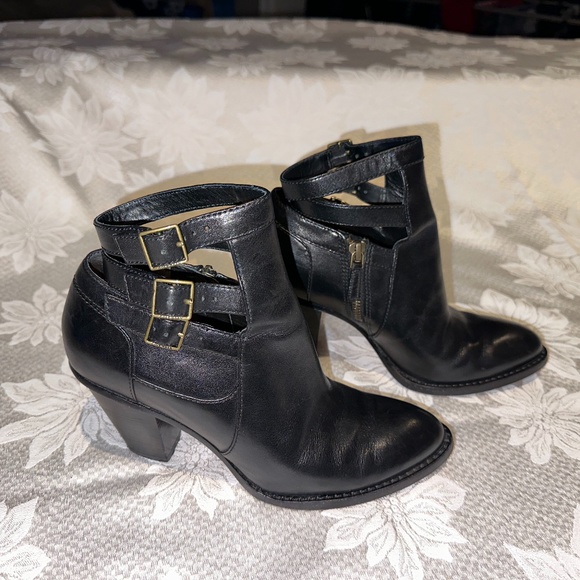 Cole Haan Dalton Bootie, Size 6.5, Black - Picture 3 of 16